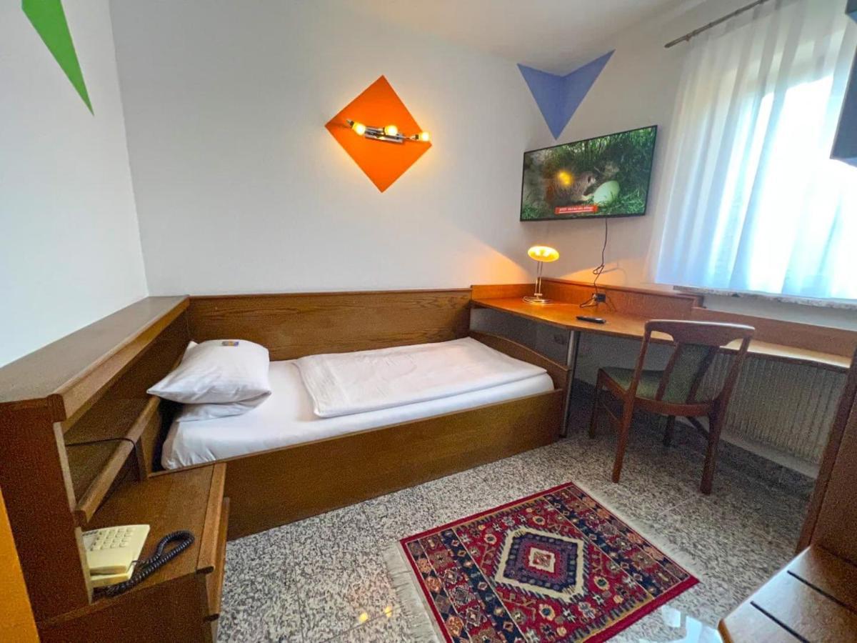 Hotel Und Restaurant Nehrener Hof Zewnętrze zdjęcie