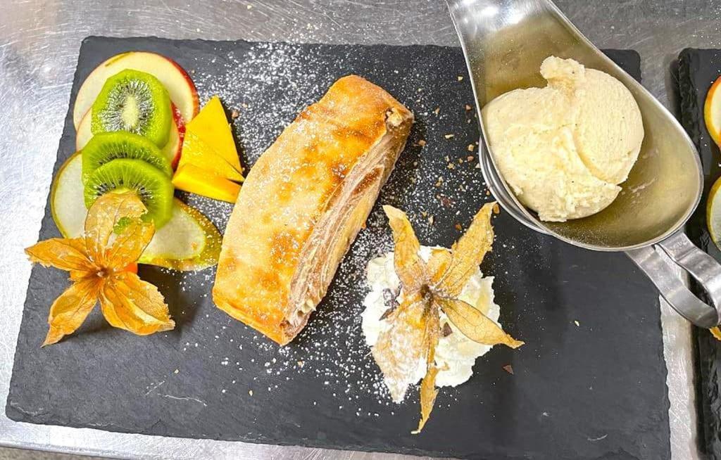 Hotel Und Restaurant Nehrener Hof Zewnętrze zdjęcie