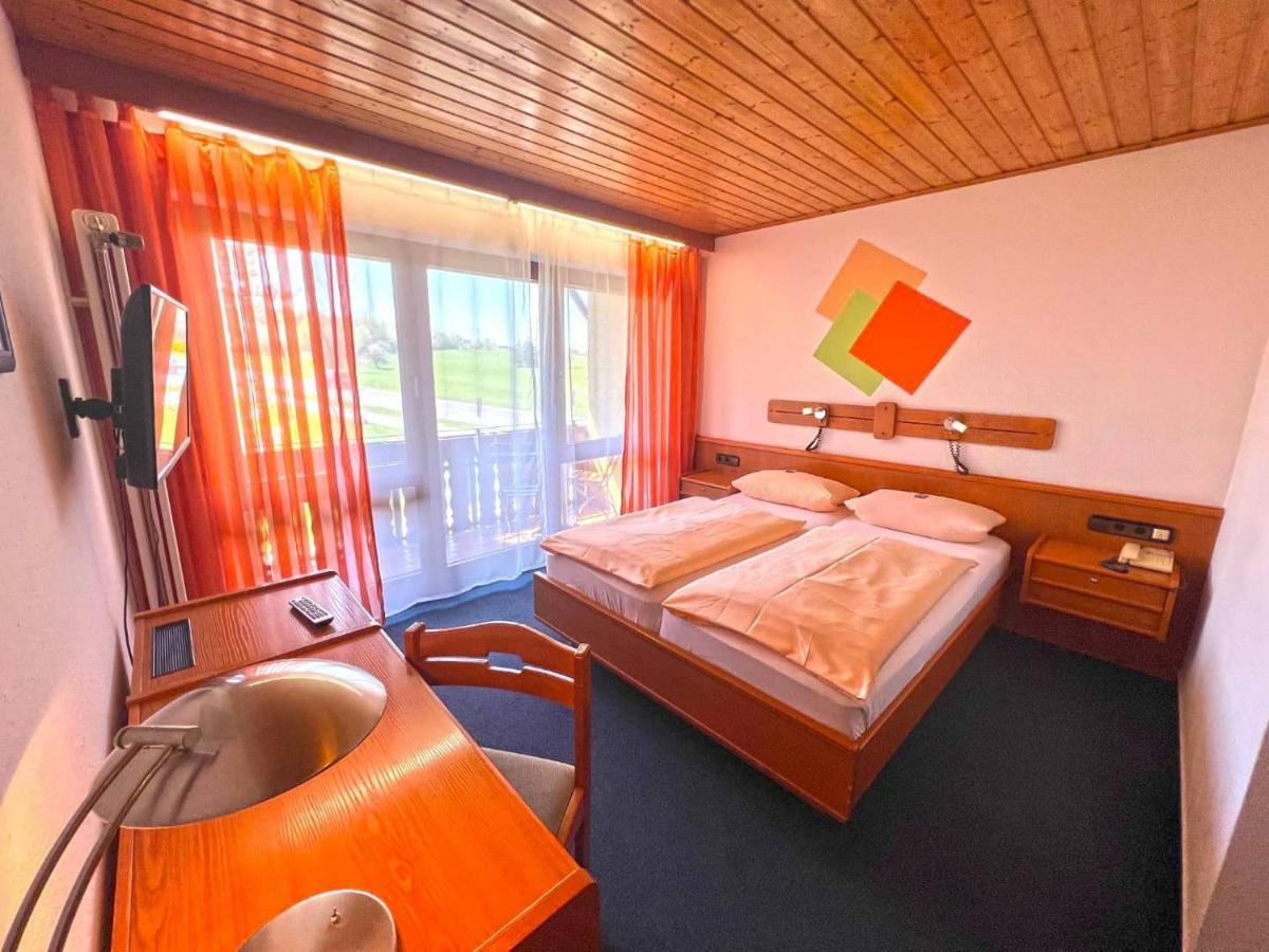 Hotel Und Restaurant Nehrener Hof Zewnętrze zdjęcie
