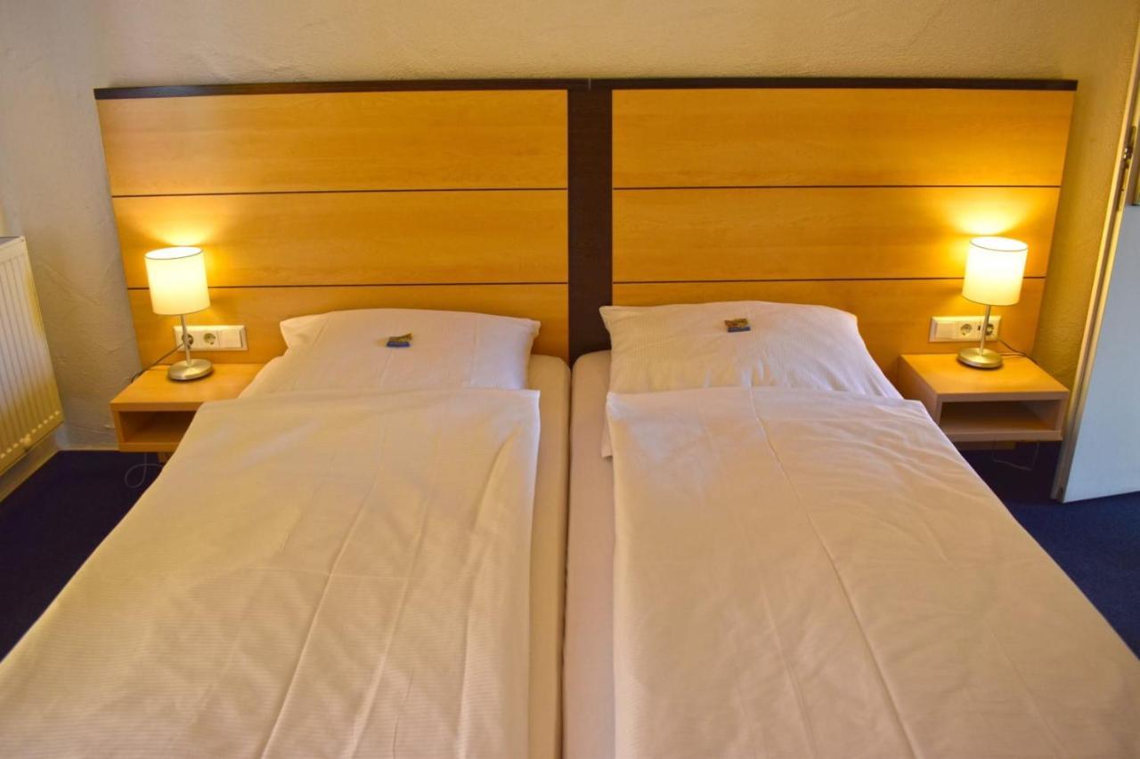 Hotel Und Restaurant Nehrener Hof Zewnętrze zdjęcie