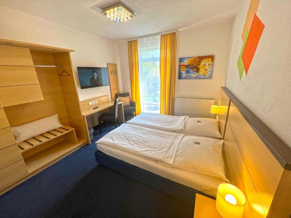 Hotel Und Restaurant Nehrener Hof Zewnętrze zdjęcie