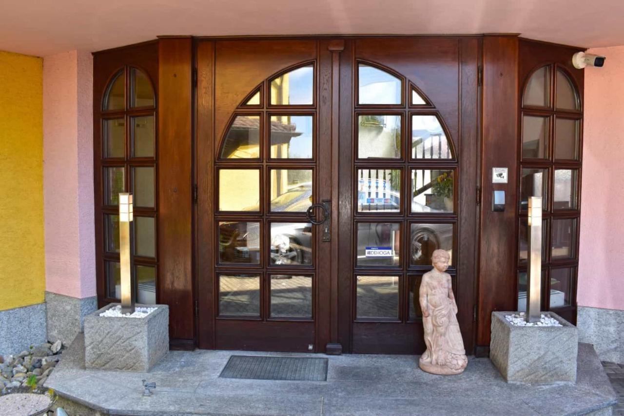 Hotel Und Restaurant Nehrener Hof Zewnętrze zdjęcie