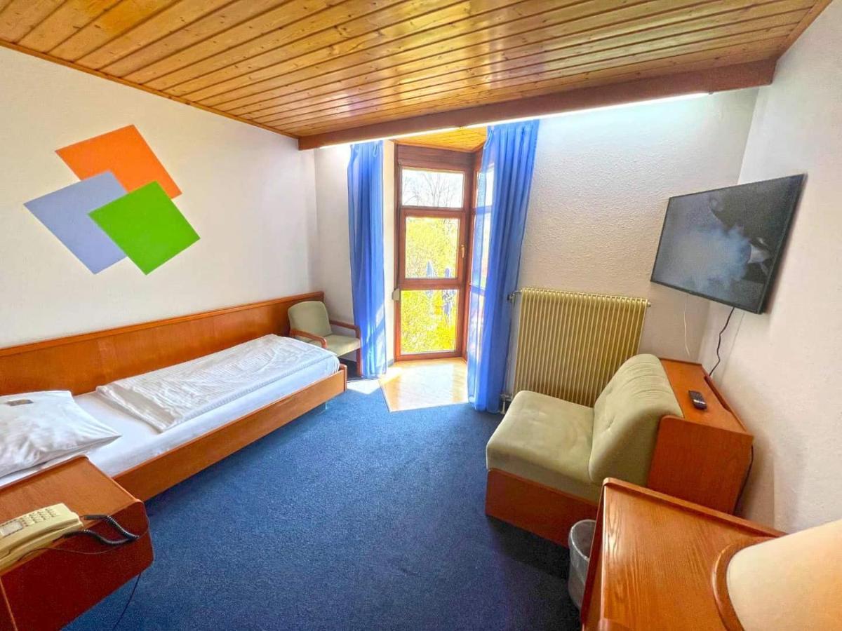 Hotel Und Restaurant Nehrener Hof Zewnętrze zdjęcie