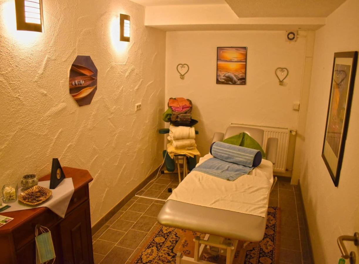 Hotel Und Restaurant Nehrener Hof Zewnętrze zdjęcie